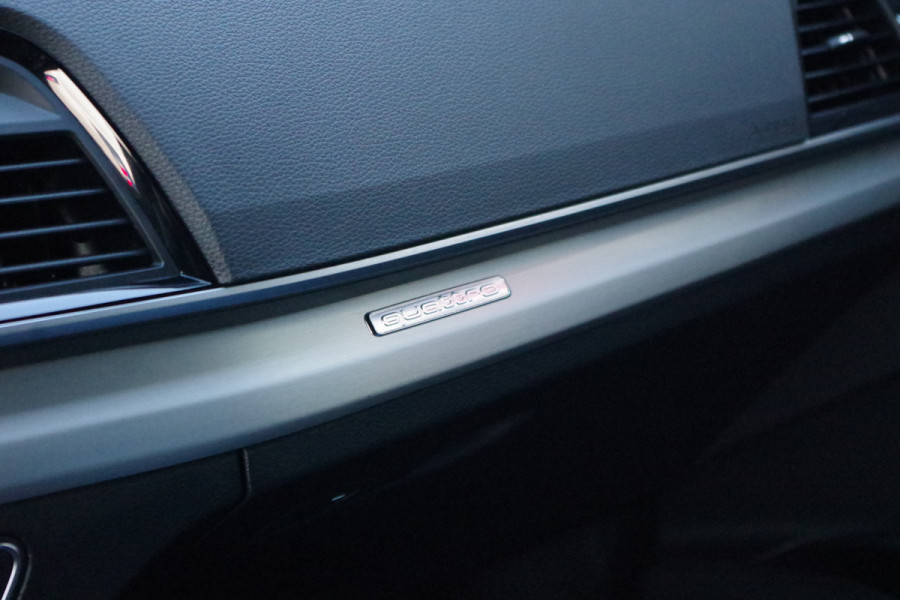 Audi Q5 55 TFSI e 367 PK S-Line Edition Competition PHEV, Trekhaak, Luchtvering, Panoramadak