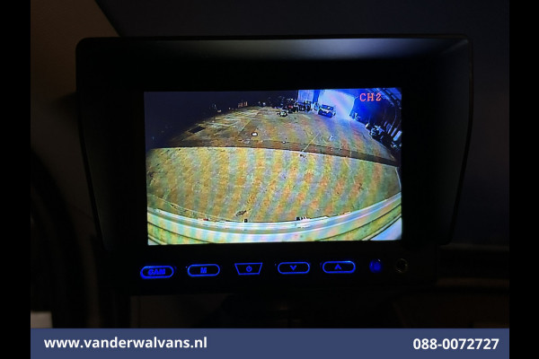 Ford Transit 2.0 TDCI 161pk Bakwagen 225cm hoog Laadklep Euro6 Airco | Camera | Cruisecontrol | 950kg laadvermogen Bijrijdersbank,