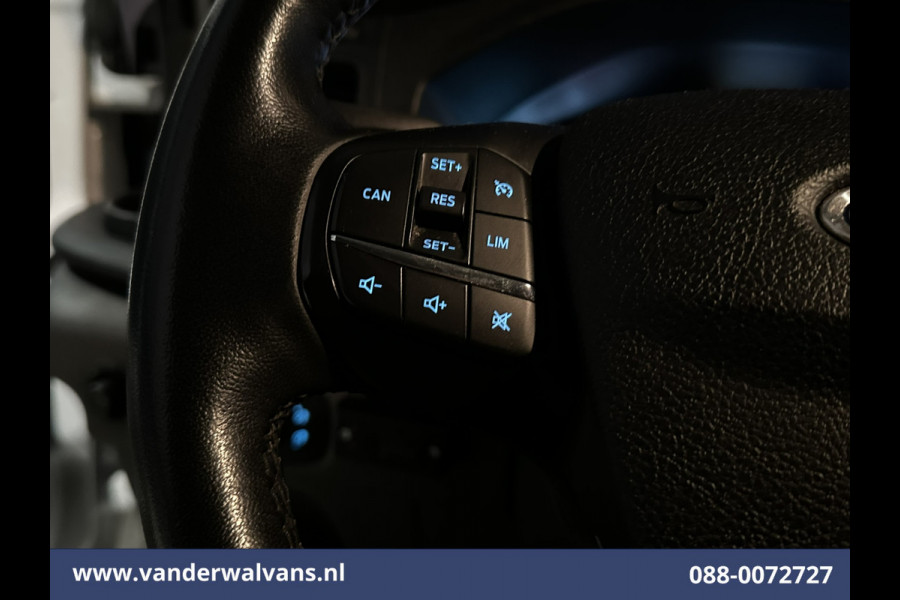 Ford Transit 2.0 TDCI 161pk Bakwagen 225cm hoog Laadklep Euro6 Airco | Camera | Cruisecontrol | 950kg laadvermogen Bijrijdersbank,