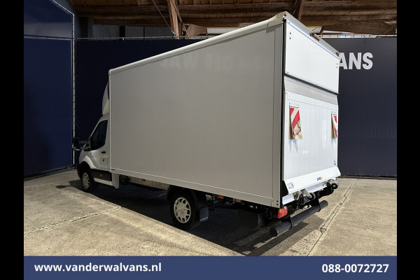 Ford Transit 2.0 TDCI 161pk Bakwagen 225cm hoog Laadklep Euro6 Airco | Camera | Cruisecontrol | 950kg laadvermogen Bijrijdersbank,