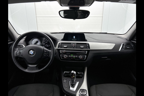 BMW 1-serie 118i Corporate Lease Executive (NL-auto, Goed OnderH, Navi, Climate Con, Parkeersensoren, Cruise Con, Etc)