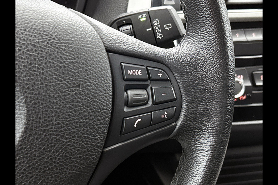 BMW 1-serie 118i Corporate Lease Executive (NL-auto, Goed OnderH, Navi, Climate Con, Parkeersensoren, Cruise Con, Etc)