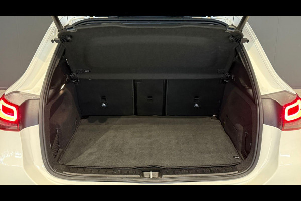 Mercedes-Benz EQA 250 Electric Art 67 kWh + PANO / CAMERA / DODEHOEK / SFEERVERLICHTING