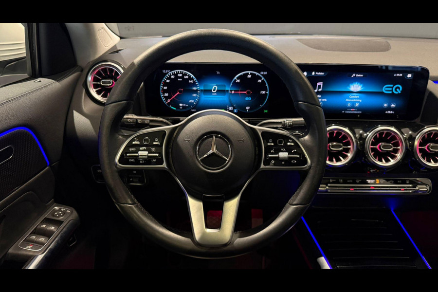 Mercedes-Benz EQA 250 Electric Art 67 kWh + PANO / CAMERA / DODEHOEK / SFEERVERLICHTING
