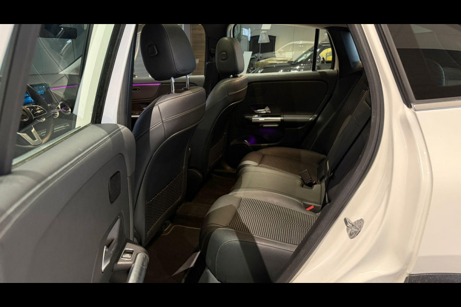 Mercedes-Benz EQA 250 Electric Art 67 kWh + PANO / CAMERA / DODEHOEK / SFEERVERLICHTING