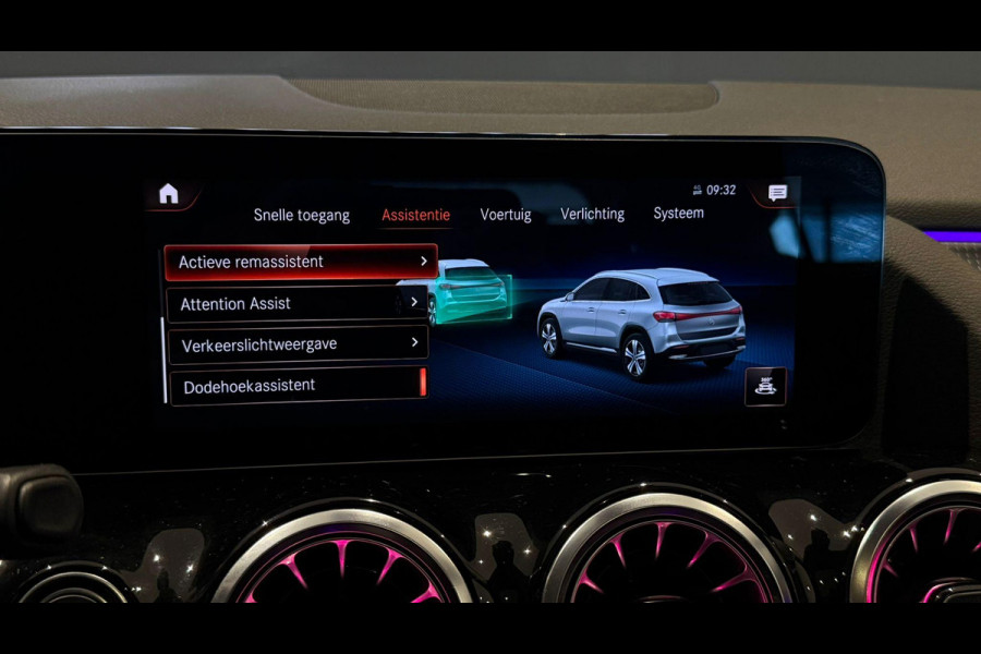 Mercedes-Benz EQA 250 Electric Art 67 kWh + PANO / CAMERA / DODEHOEK / SFEERVERLICHTING