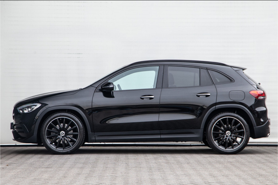 Mercedes-Benz GLA 180 AMG Nightpack, Widescreen, Distronic, Sfeerverlichting 2023