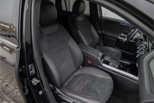 Mercedes-Benz GLA 180 AMG Nightpack, Widescreen, Distronic, Sfeerverlichting 2023