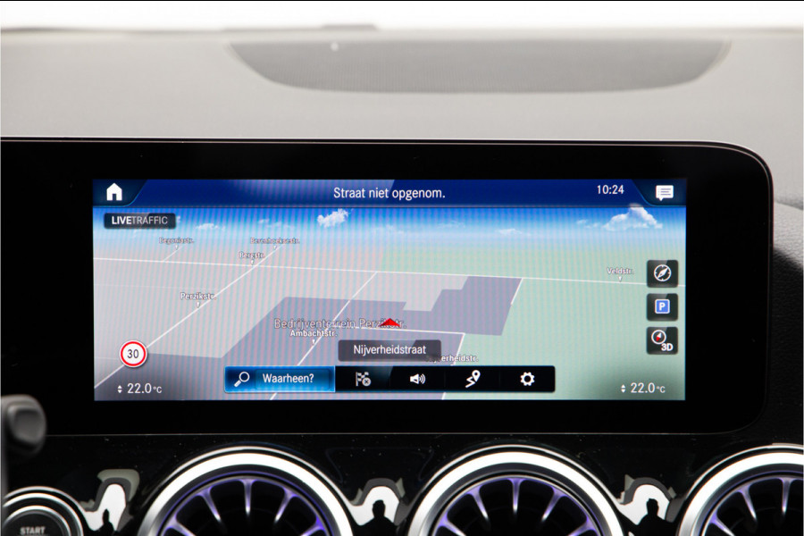 Mercedes-Benz GLA 180 AMG Nightpack, Widescreen, Distronic, Sfeerverlichting 2023