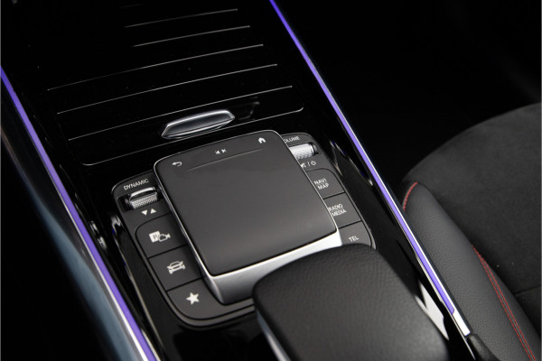 Mercedes-Benz GLA 180 AMG Nightpack, Widescreen, Distronic, Sfeerverlichting 2023