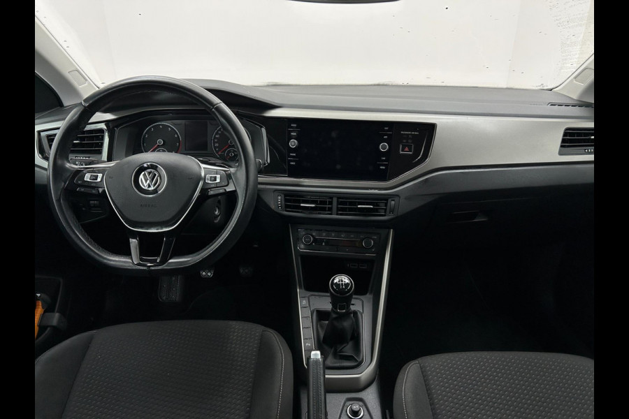 Volkswagen Polo Occasion 1.0 TSI Highline | Zwart | Tweedehands Volkswagen Polo | Stoelverwarming | Airco | Cruisecontrol