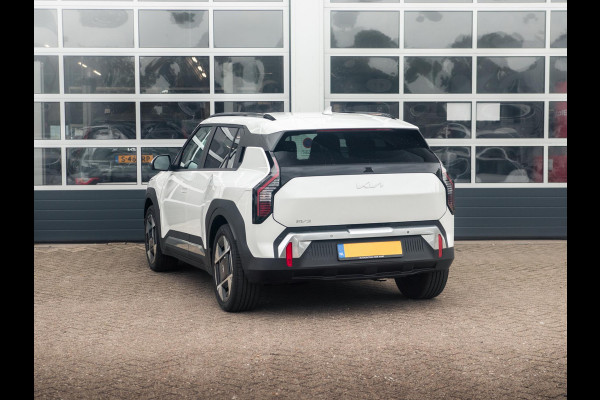 Kia EV3 Plus Advanced 58.3 kWh | Binnenkort beschikbaar | Schuifkanteldak | Stoel en stuurverwarming |