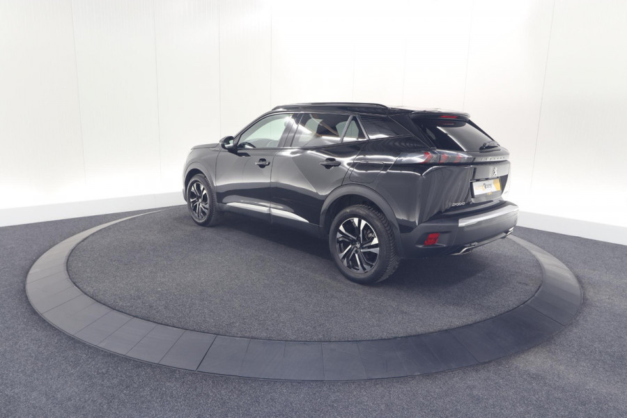 Peugeot 2008 PureTech 130 GT-Line | Camera | Adaptieve Cruise Control | Allseason Banden | Navigatie