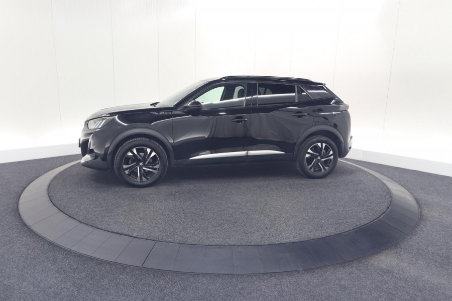 Peugeot 2008 PureTech 130 GT-Line | Camera | Adaptieve Cruise Control | Allseason Banden | Navigatie