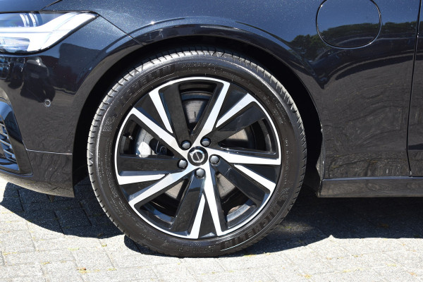 Volvo V90 T8 AWD 390PK Plug-in Hybrid R-Design | HUD | H&K | Trekhaak | Luchtvering | 360 camera | 19"LMV |