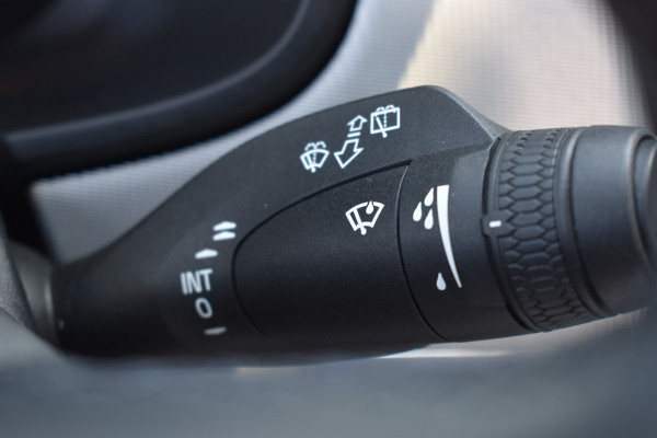 Volvo V90 T8 AWD 390PK Plug-in Hybrid R-Design | HUD | H&K | Trekhaak | Luchtvering | 360 camera | 19"LMV |