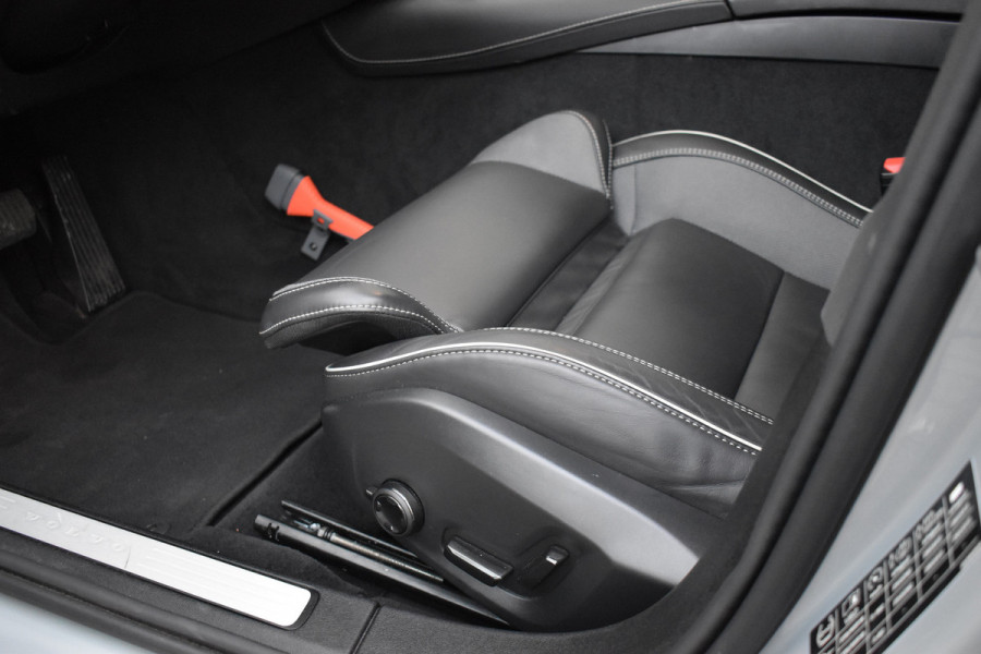 Volvo V60 T6 AWD 350PK Plug-in hybrid Plus Dark | Trekhaak | H&K | Contour stoelen | 360 Camera | 19"LMV |