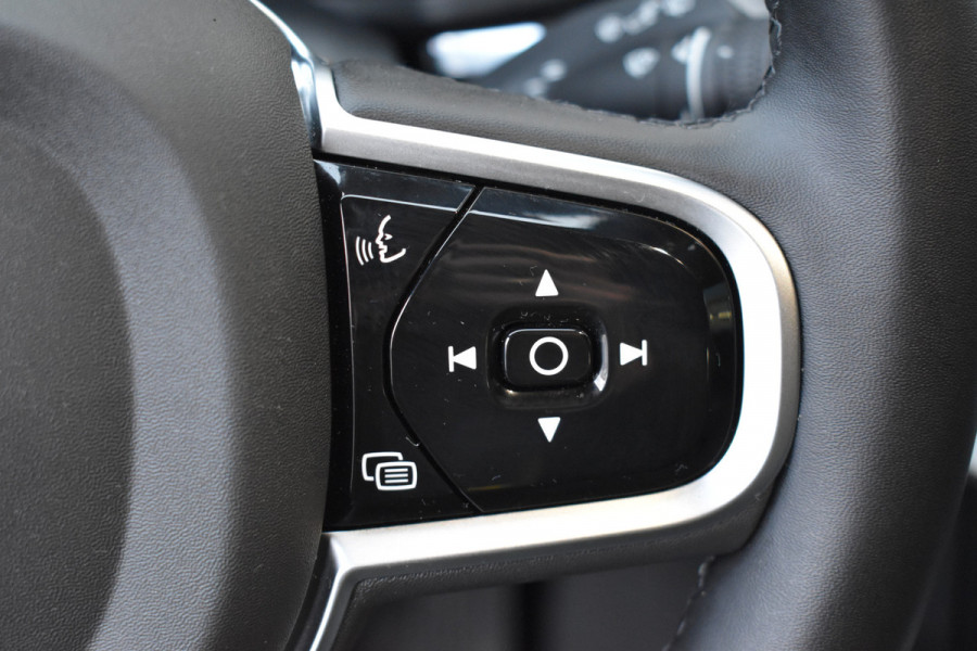 Volvo V60 T6 AWD 350PK Plug-in hybrid Plus Dark | Trekhaak | H&K | Contour stoelen | 360 Camera | 19"LMV |