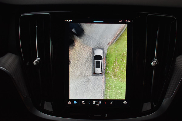 Volvo V60 T6 AWD 350PK Plug-in hybrid Plus Dark | Trekhaak | H&K | Contour stoelen | 360 Camera | 19"LMV |