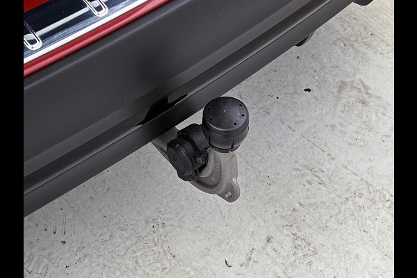 Mercedes-Benz GLA 250 e AMG Plug-In Hybride Panoramadak | 5 spaaks lichtmetalen velgen | elect. bed. Voorstoelen met memory | Trekhaak wegklapbaar | Navigatie | Parkig support met camera achter Inclusief 24 maanden Mercedes-Benz Certified garantie voor Europa.