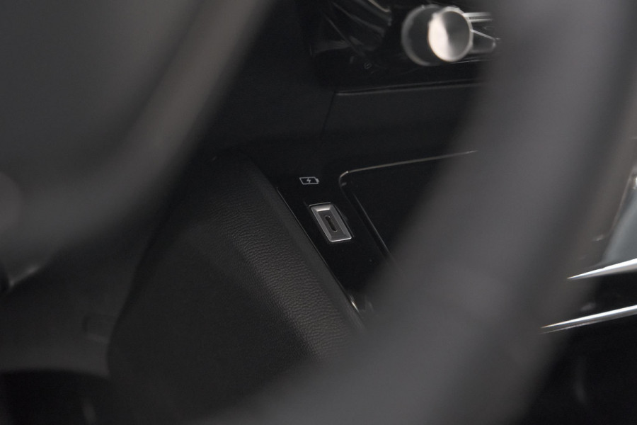 Peugeot 2008 PureTech 102 Allure Pack | Camera | Apple Carplay | Parkeersensoren