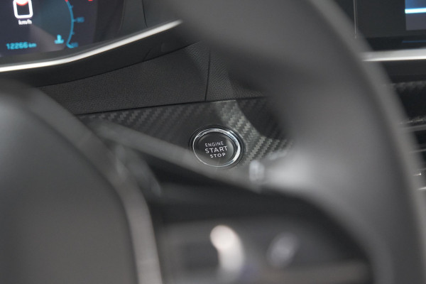 Peugeot 208 PureTech 100 Allure Pack | Camera | Adaptieve Cruise Control | Apple Carplay | Stoelverwarming