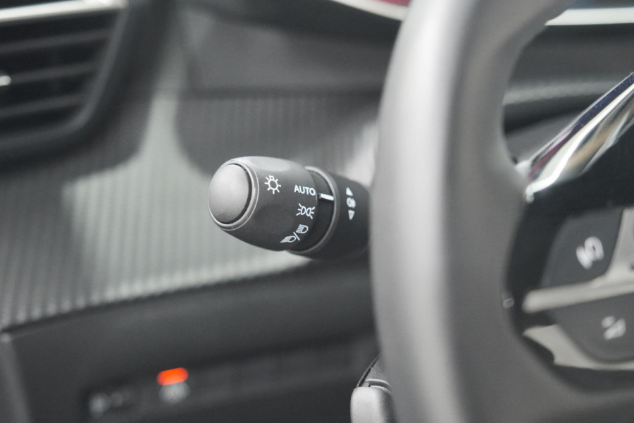 Peugeot 208 PureTech 100 EAT8 Allure Pack | Camera | Apple Carplay | Parkeersensoren