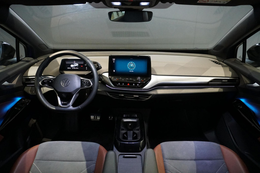 Volkswagen ID.4 First 77 kWh + WEGKLAPBARE TREKHAAK / STUURVERWARMING / VOORKLIMATISERING