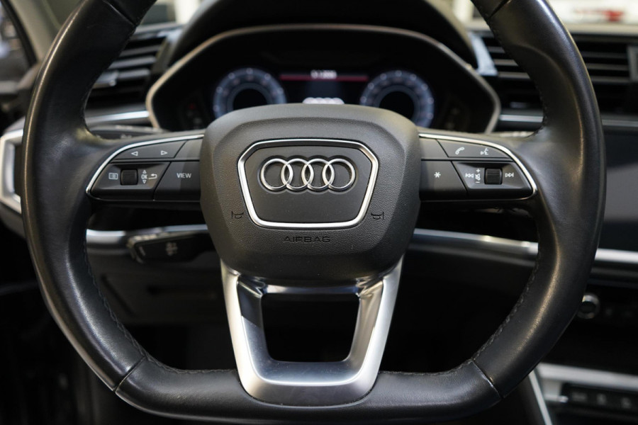 Audi Q3 Sportback 35 TFSI S Edition | Trekhaak | Panoramadak | Apple Carplay | Stoelverwarming | Drive Select