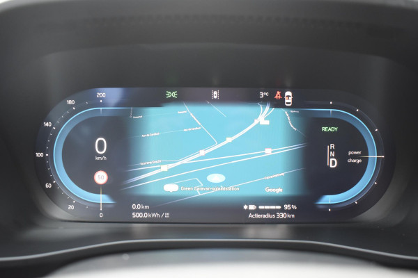Volvo EX40 252PK Single Motor Extended Range Plus 82 kWh Navigatie / Camera / Adaptive Cruise control / Stuur & Stoelverwarming / Trekhaak / Elektr. achterklep / 19" LM Velgen