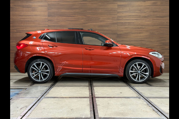 BMW X2 SDrive18i High Executive | M-Pakket | Pano | HUD | 19' inch | Alcantara | Navigatie | LED