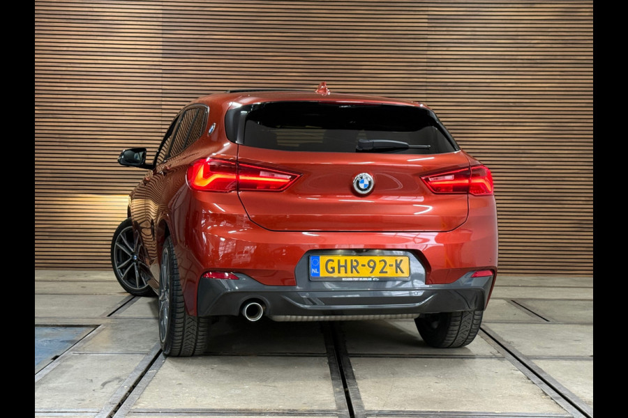 BMW X2 SDrive18i High Executive | M-Pakket | Pano | HUD | 19' inch | Alcantara | Navigatie | LED