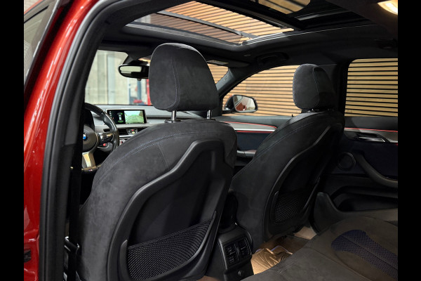 BMW X2 SDrive18i High Executive | M-Pakket | Pano | HUD | 19' inch | Alcantara | Navigatie | LED