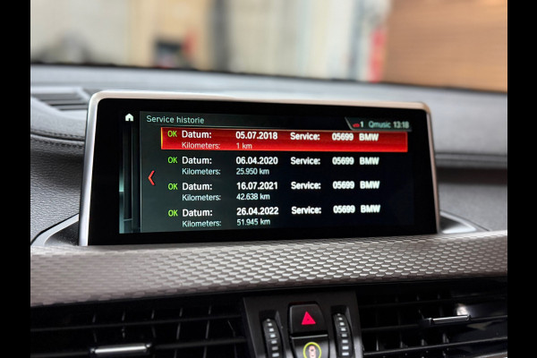 BMW X2 SDrive18i High Executive | M-Pakket | Pano | HUD | 19' inch | Alcantara | Navigatie | LED