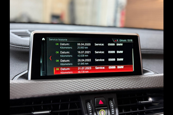 BMW X2 SDrive18i High Executive | M-Pakket | Pano | HUD | 19' inch | Alcantara | Navigatie | LED