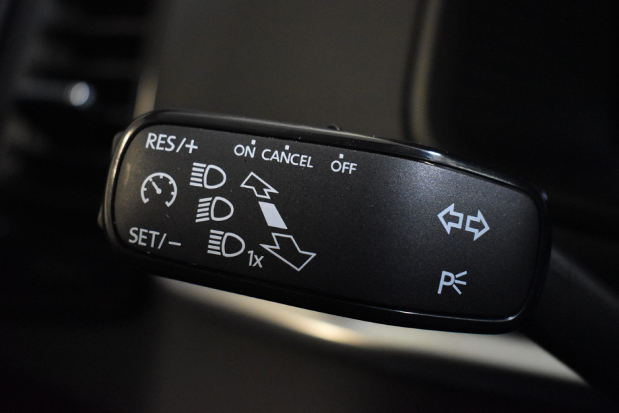 Škoda Karoq 1.5 TSI ACT 150PK DSG ELEGANCE VIRTUAL/CAMERA/CARPLAY