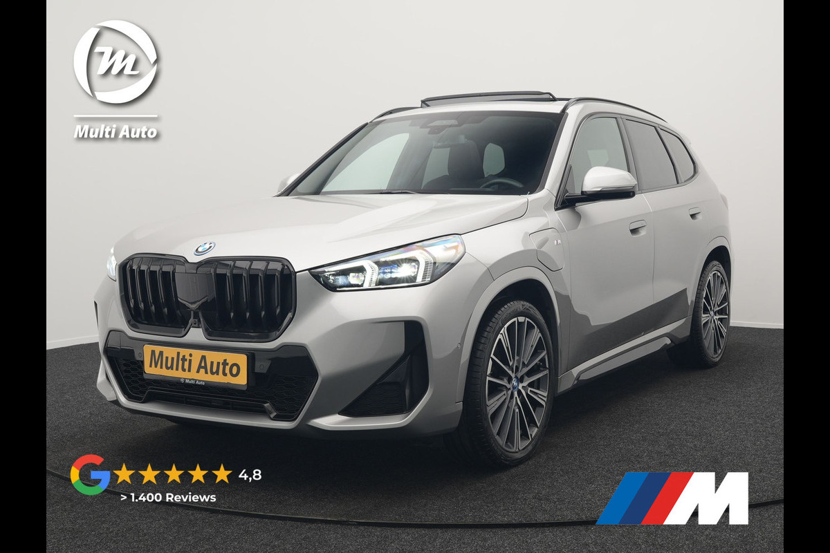 BMW X1 xDrive30e M Sport Plug In Hybrid 326pk Dealer O.H. PHEV | Panodak | Head Up | 360 Camera | Adaptive Cruise | Alcantara Sportstoelen Massage & Memory | Harman & Kardon | Stoelen & Stuur Verwarmd | Apple Carplay | 20"L.M | Blis | Keyless | Sfee