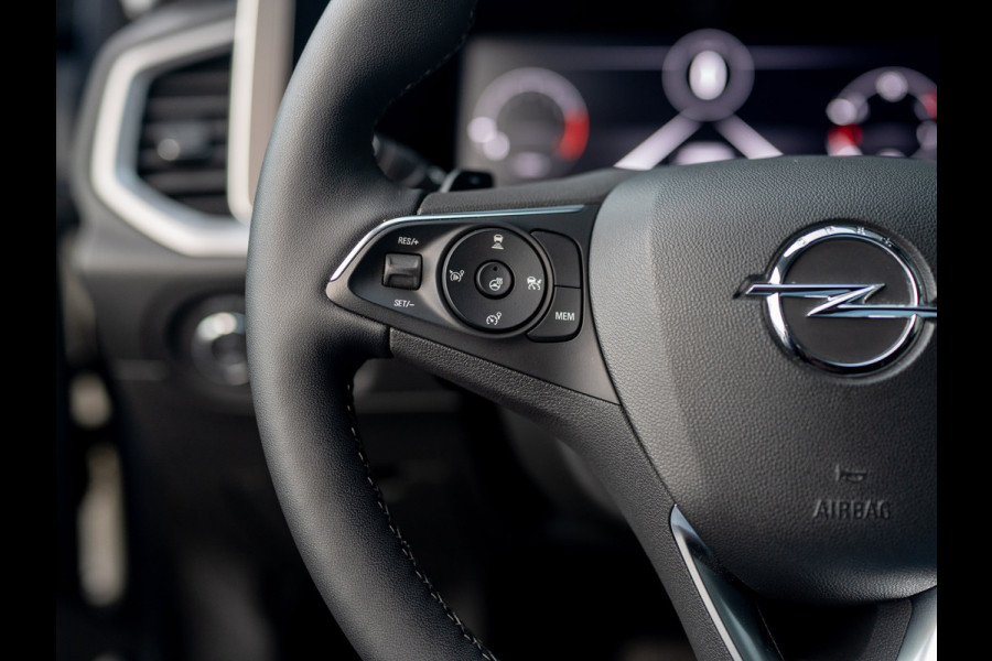 Opel Grandland 1.2 Turbo 130Pk Ultimate | Led Matrix | Elk A-klep | Keyless | Prijs Rijklaar!!