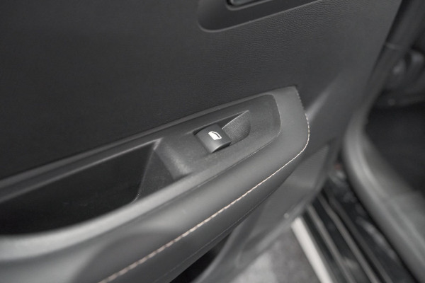 Peugeot 208 PureTech 100 Allure | 360 Camera | Adaptieve Cruise Control | Dodehoekdetectie