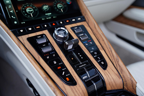 Aston Martin DB12 Volante 4.0 V8 NL-Auto