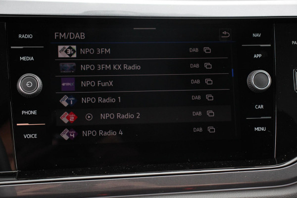 Volkswagen Polo 1.0 TSI DSG Style | Navigatie | Climate Control | Cruise control adaptive | Parkeer sensoren | Led | Dab | Lichtmetalen Velgen | Digitale Cockpit