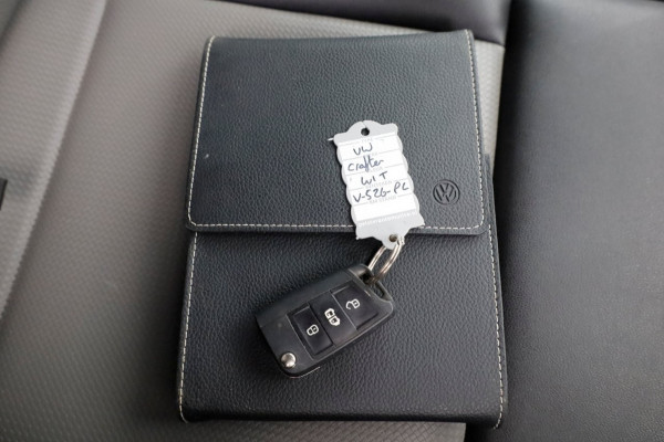 Volkswagen Crafter 35 2.0 TDI 177pk E6 RWD L3H3 (L2H2) Airco/Trekhaak 3500kg 06-2018