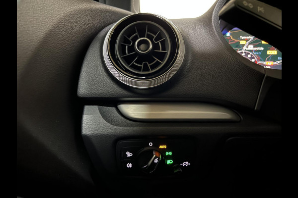 Audi A3 Sportback 35 TFSI 150PK S-Line Black Edition Virtual