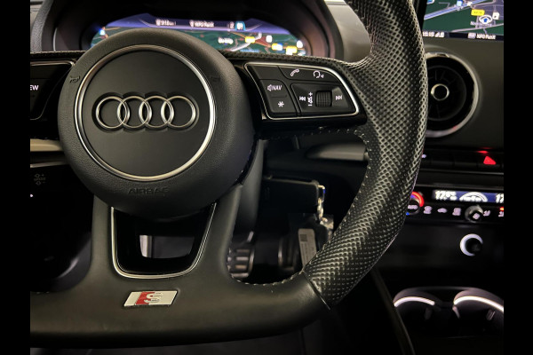 Audi A3 Sportback 35 TFSI 150PK S-Line Black Edition Virtual