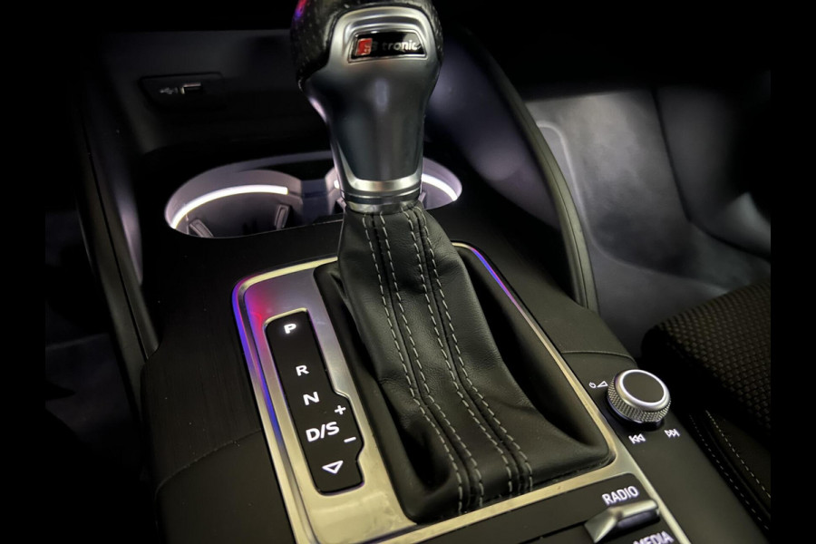 Audi A3 Sportback 35 TFSI 150PK S-Line Black Edition Virtual