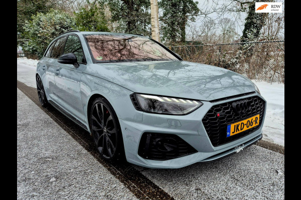 Audi A4 Avant 2.9 TFSI RS 4 quattro panodak . Head up