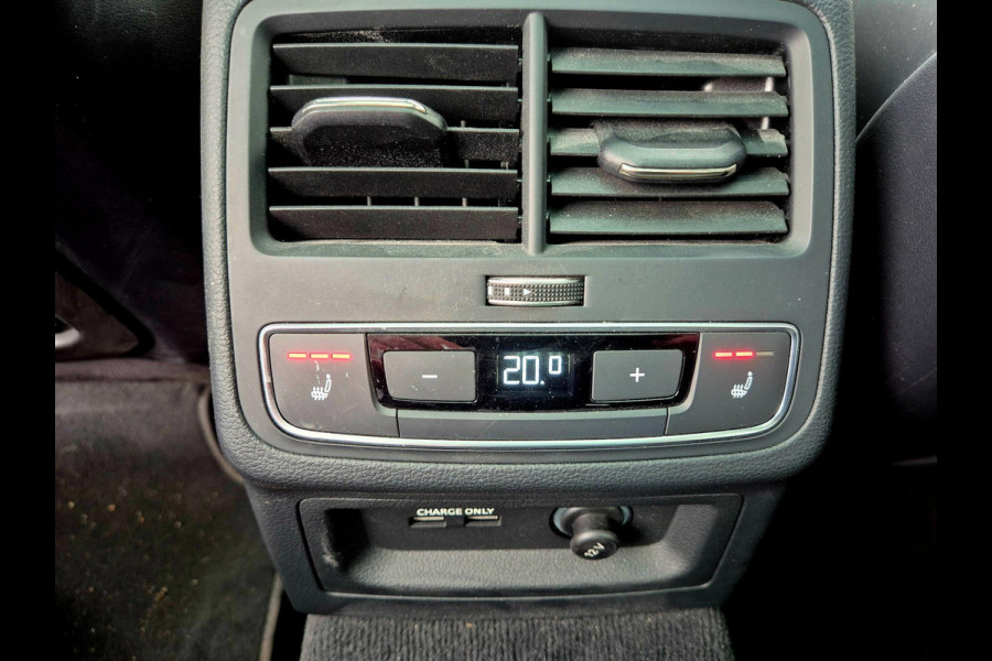 Audi A4 Avant 2.9 TFSI RS 4 quattro panodak . Head up