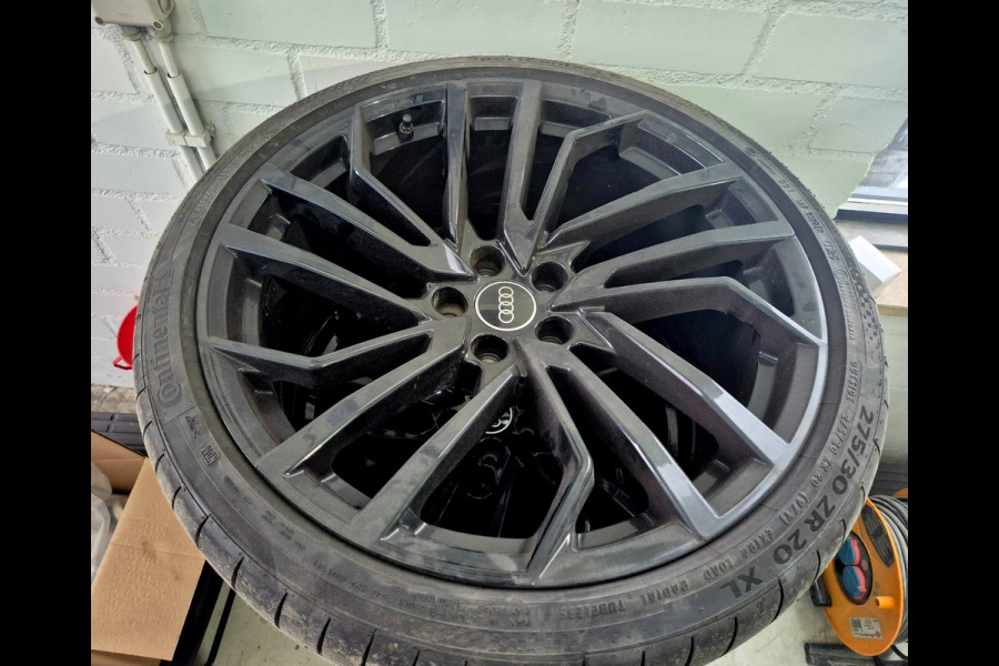 Audi A4 Avant 2.9 TFSI RS 4 quattro panodak . Head up