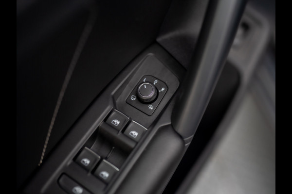 Volkswagen Tiguan 1.5 TSI R-Line Business+ | Harman/Kardon | 20'' | Trekhaak wegkl. | Elk. A-klep | IQ Light | Prijs Rijklaar!!