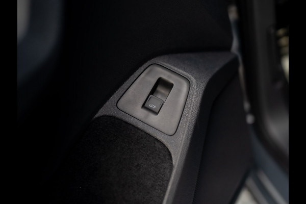 Volkswagen Tiguan 1.5 TSI R-Line Business+ | Harman/Kardon | 20'' | Trekhaak wegkl. | Elk. A-klep | IQ Light | Prijs Rijklaar!!